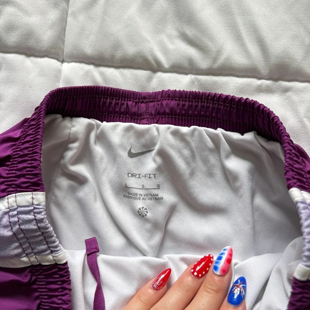 Nike Dri-FIT Tempo Running Shorts Purple Lavender White Trim Girls Large Active
